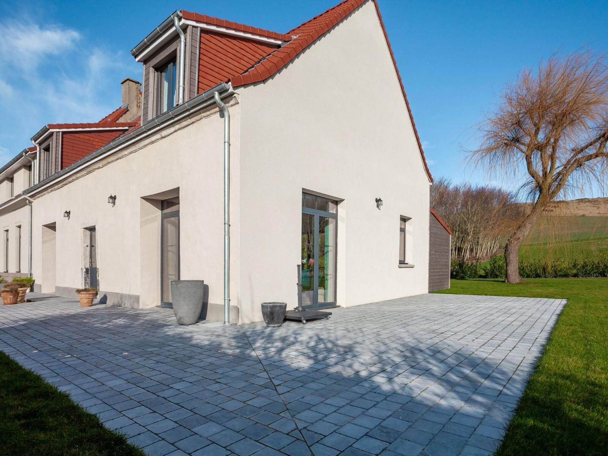 Vintage Holiday Home In Escalles With Garden 外观 照片
